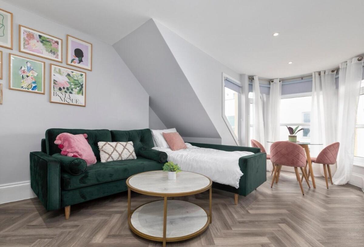 Eden House - Beach Apartments & Suites Saint Helier Номер фото